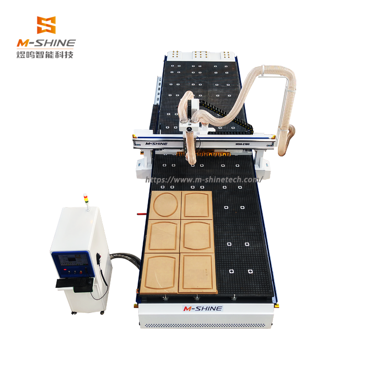 Die neue Dual-Station MS8-2180 Holzbearbeitungs-Nesting-CNC-Maschine bietet ein breites Spektrum an Bearbeitungsmöglichkeiten und macht die Serienproduktion sorgenfreier
