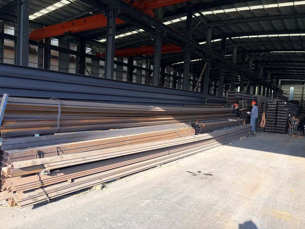 Customer On-Site Inspection | Lenser Metal Profile Steel