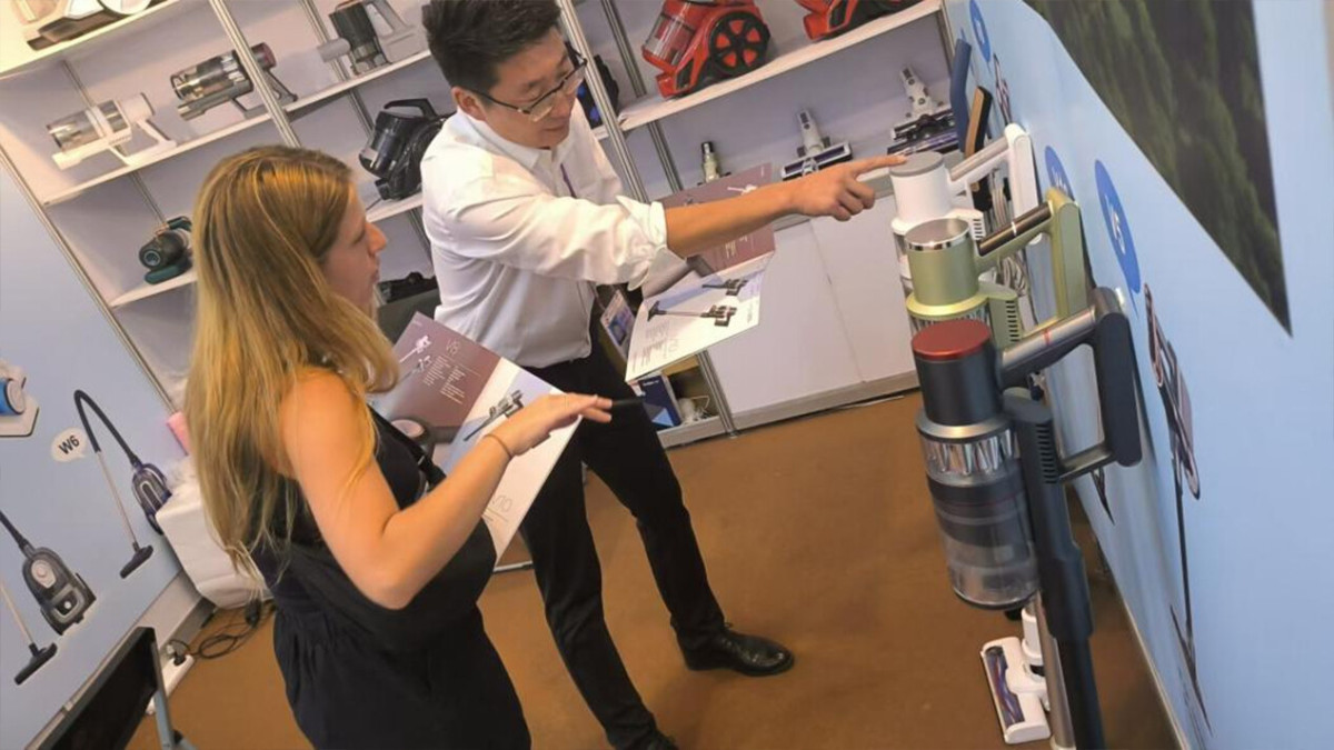 10.jpg Brilliant Debut at the Canton Fair! Troll Electrical Appliances Shows Up New Smart Vacuum Cleaners