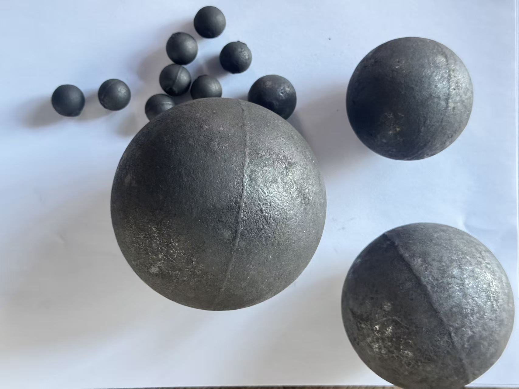 Nb Microalloyed Chrome Cast Steel Balls for 3.2-5m Large Cement Mills | 50% Higher Toughness | Breakage Rate <0.8% | Super Corrosion Resistance