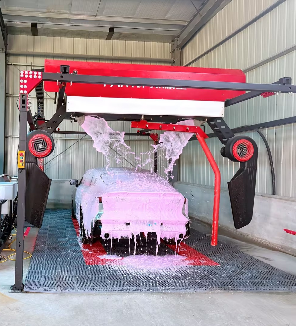 O equipamento de lavagem de carros sem contato pode remover película pesada de sujeira da estrada?