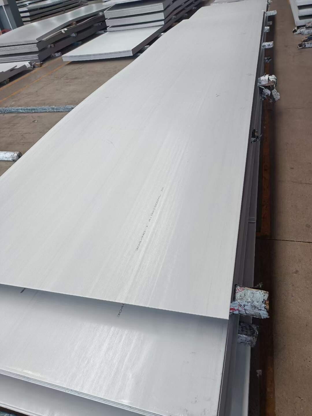 304 stainless steel coils and 306l stainless steel sheet deliver to Korea
