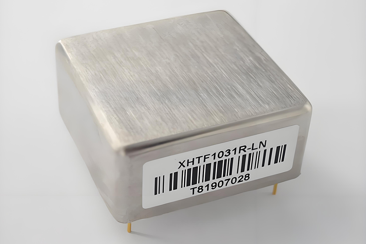 XHTF1031R Micro reloj atómico de rubidio: Pequeño pero preciso, potencia las redes de comunicación aeroespaciales
