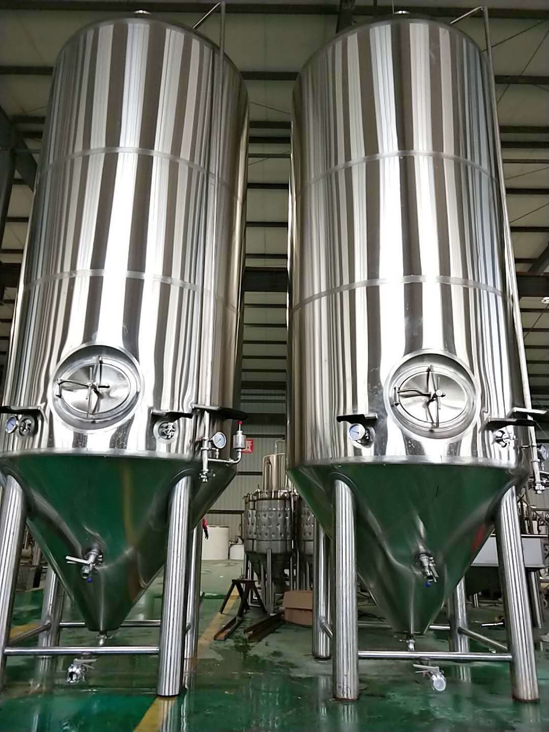60HL Unitanks installed in Canada
