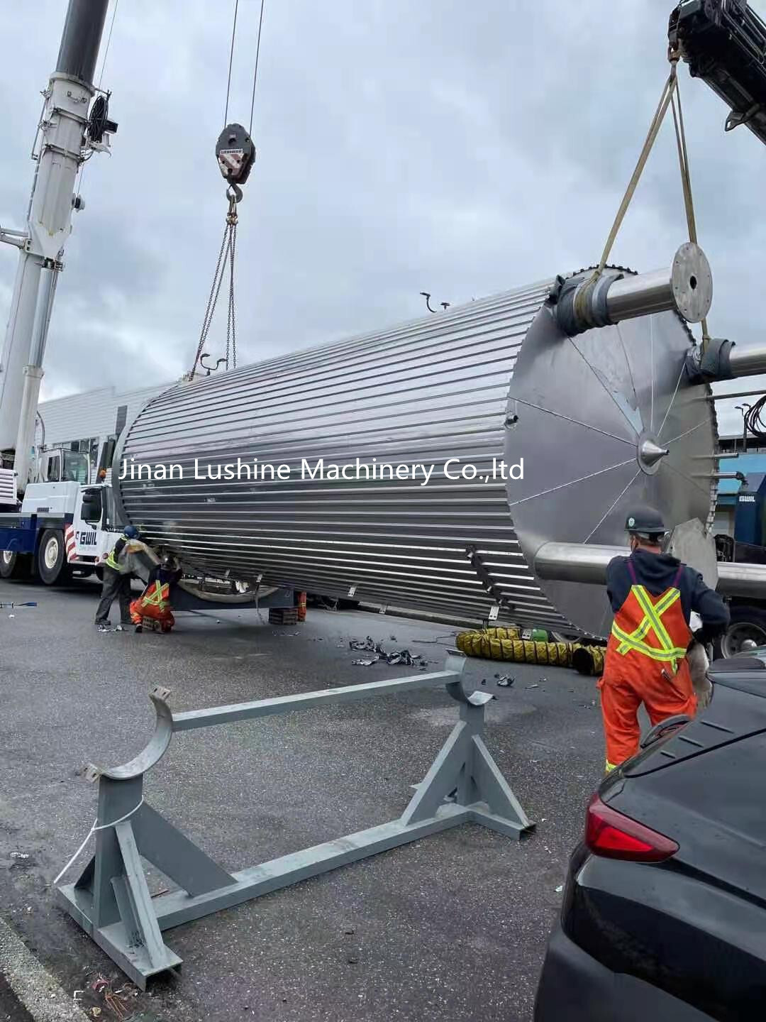 600HL beverages mixing Tank.jpg 600HL Mixing Tanks installed in Canada