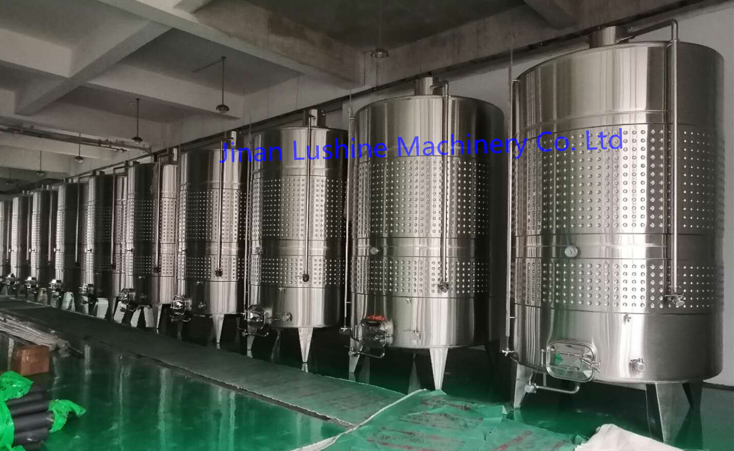 100HL Grape Wine Fermenters