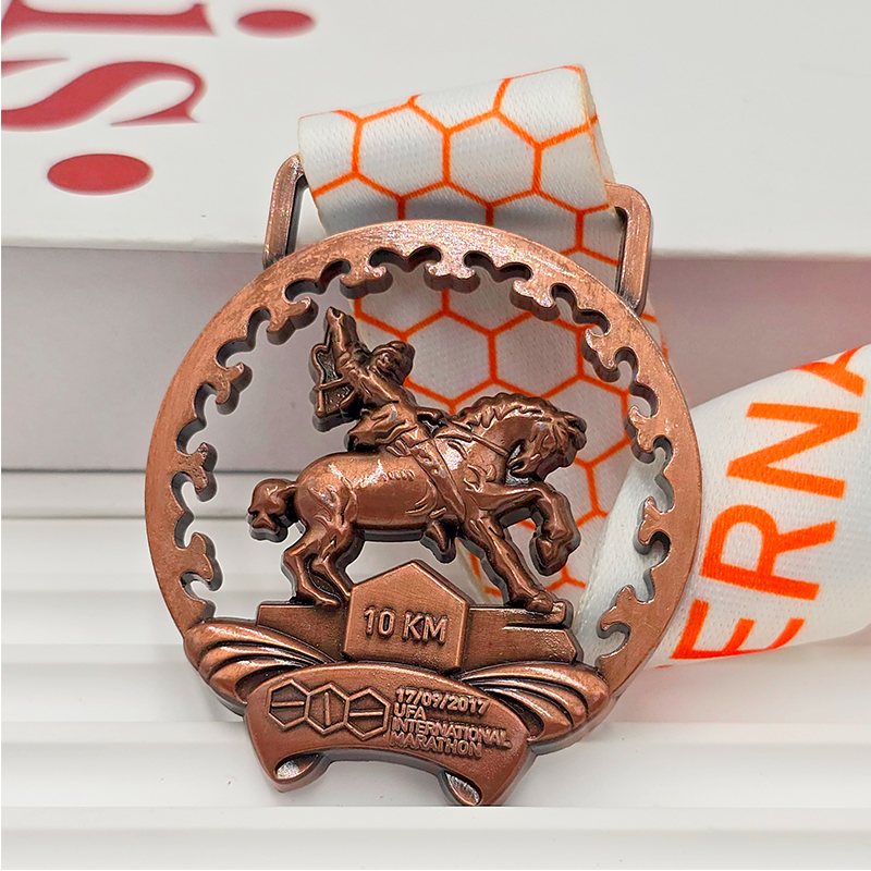 Vintage bronze hollow metal medal, Erzurum International Marathon 10KM commemorative knight riding three-dimensional relief event collection ornament