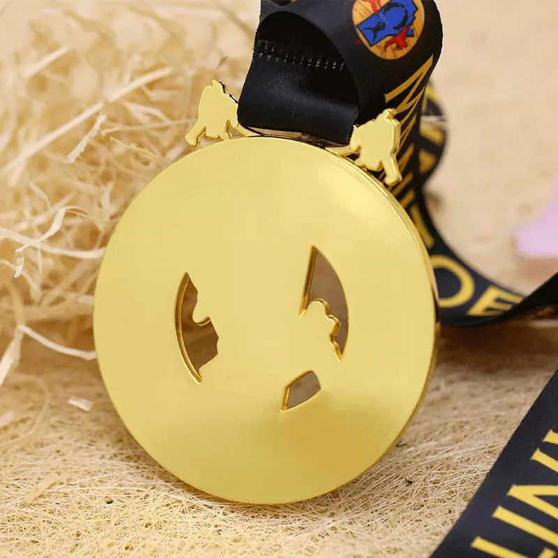 Custom-made medals for wrestling, judo, kung fu, karate, and taekwondo; gold-plated 3D epoxy medals.