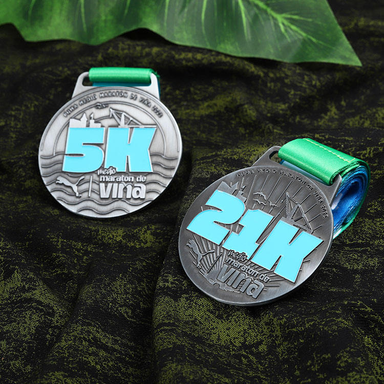 Half Marathon Commemorative Medal, Antique Silver Enamel Metal Badge, 2025 Viña Race FINISHER Pendant