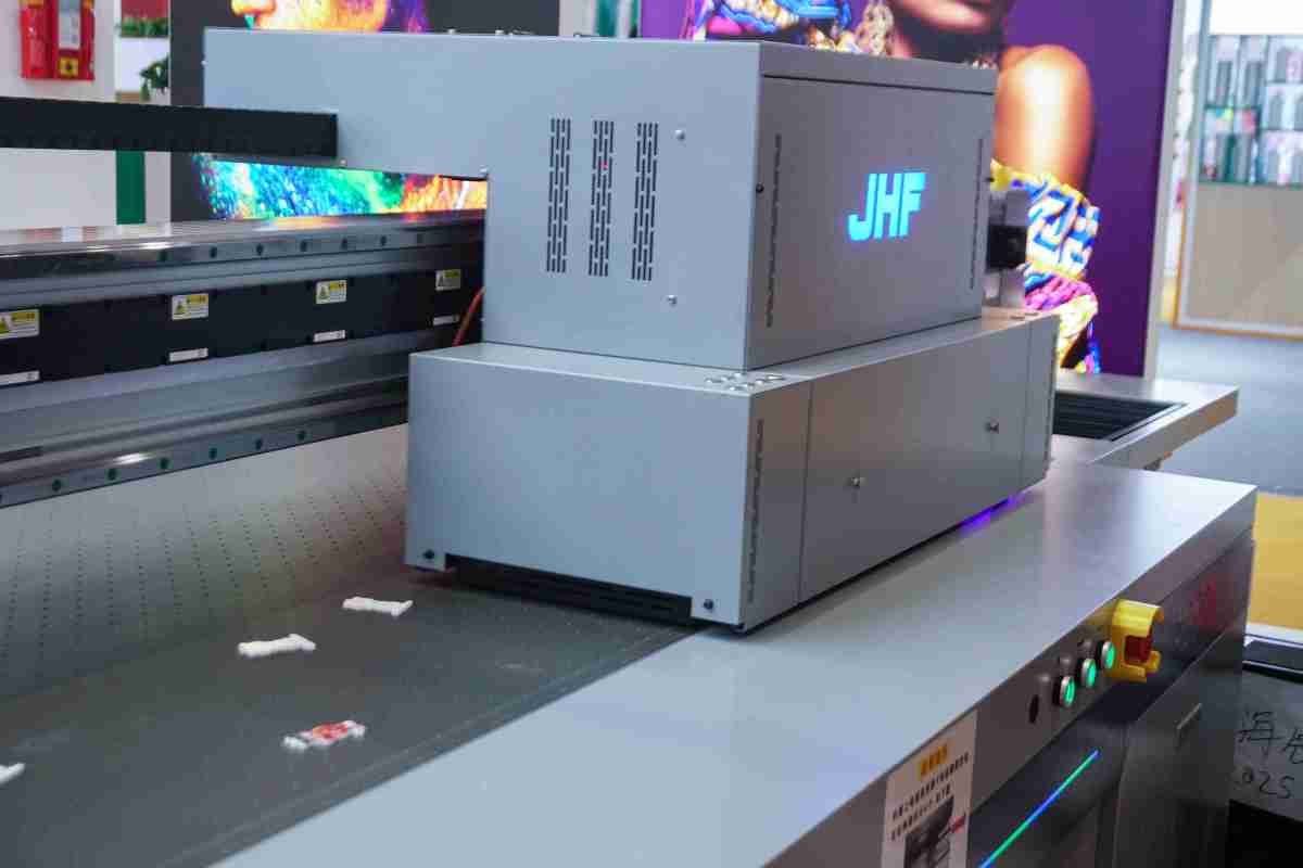 F3900 Ultra-Wide Flatbed Industrial Printer