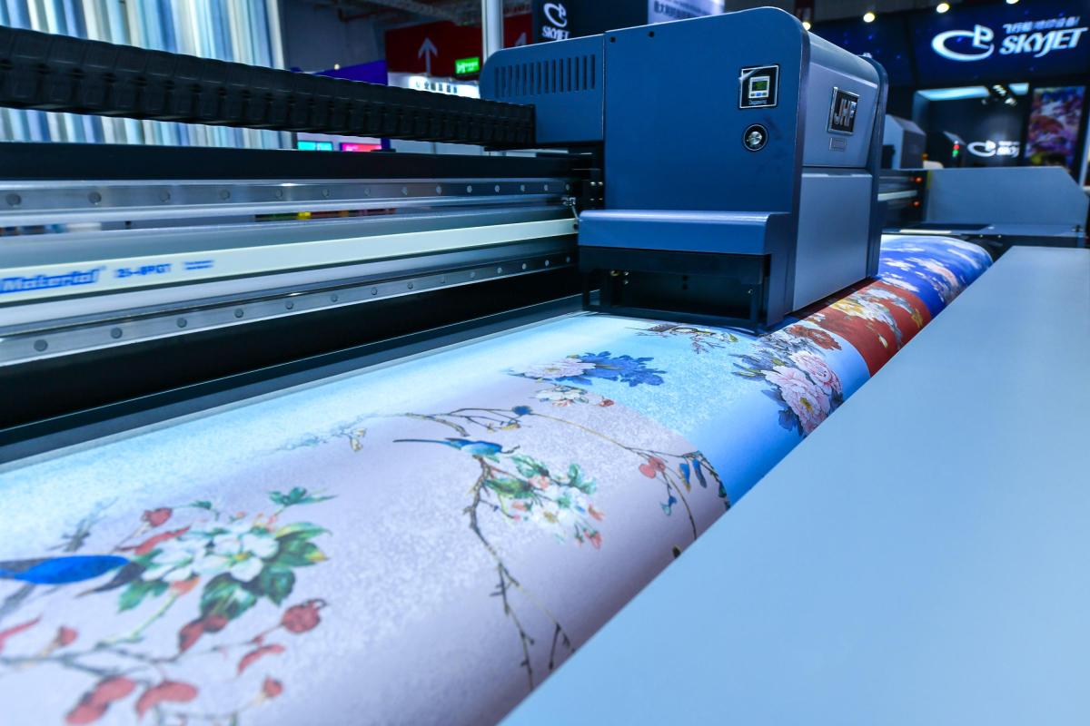 Textile Printer T3700.jpg T3700 대형 포맷 직물 직렬 디지털 프린터 수익성 높은 시장 성장