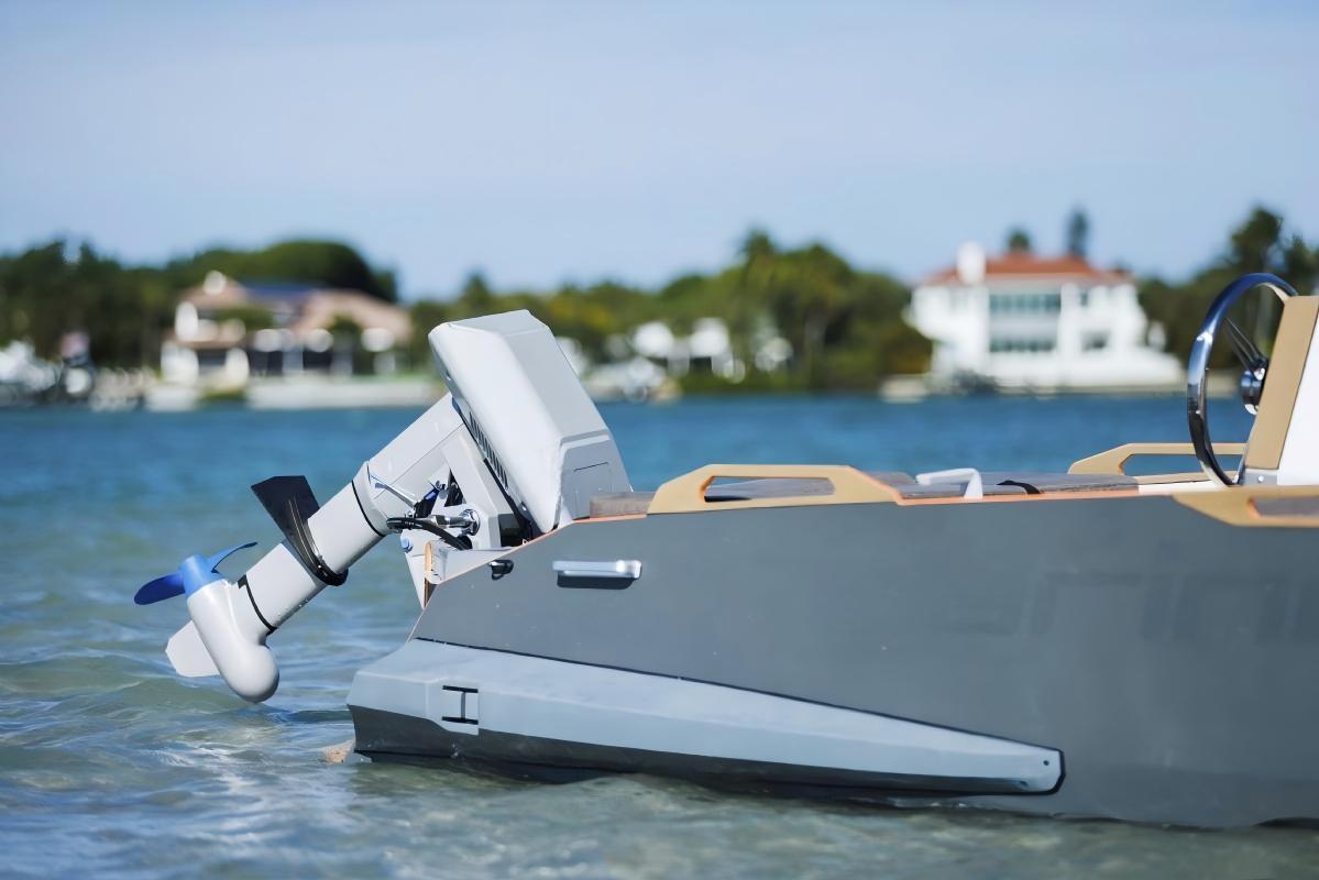 When Does Outboard Motor Steering Require a Harmonic Rotary Actuator?