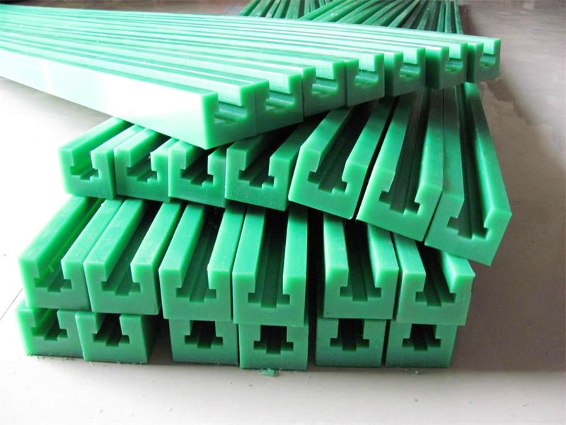Polyethylene Chain Guides vs. Metal Guides: Which to Choose for Industrial Conveyors?