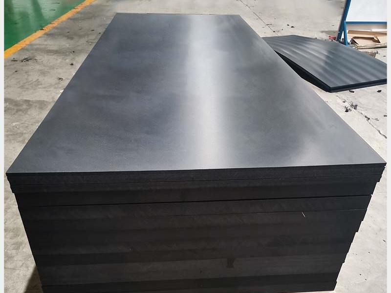 Frequent material sticking and clogging in coal bunkers: UHMW-PE wear-resistant liners improve operating conditions