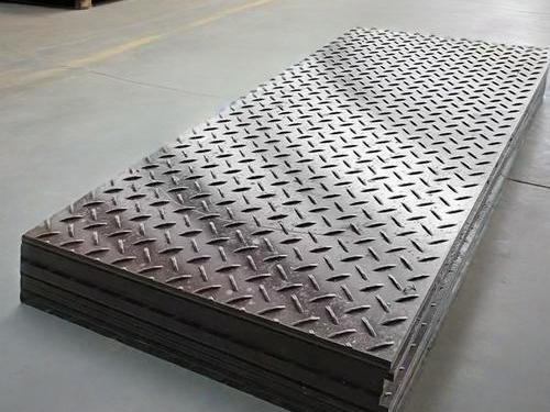 No more getting stuck in soft-soil foundations during construction—polyethylene anti-slip road mats are practical and reliable
