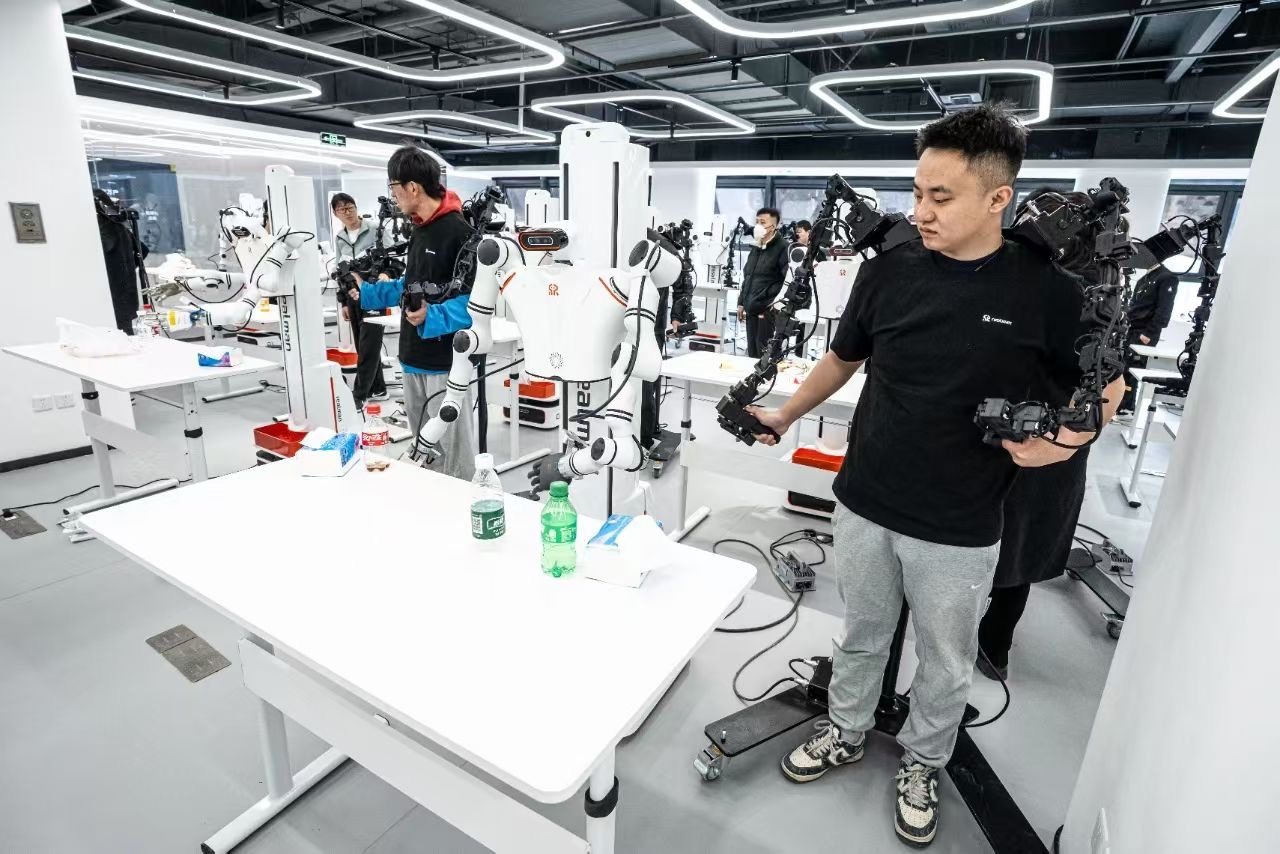 harmonic drive system for upper-body humanoid robot