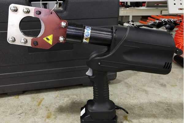 BK-55 Battery Cable Cutter for ACSR Guy Steel Wire Armoured Cable