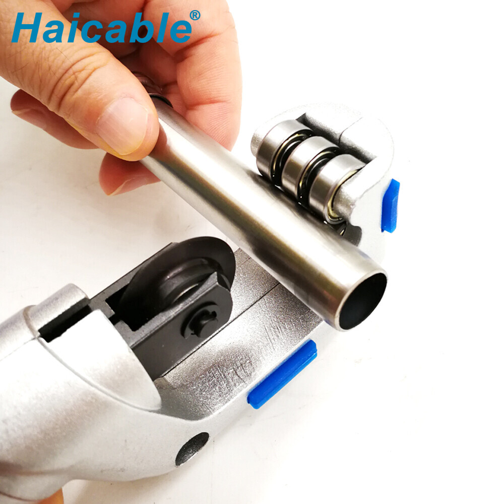 CT-532 Roller type tube cutter
