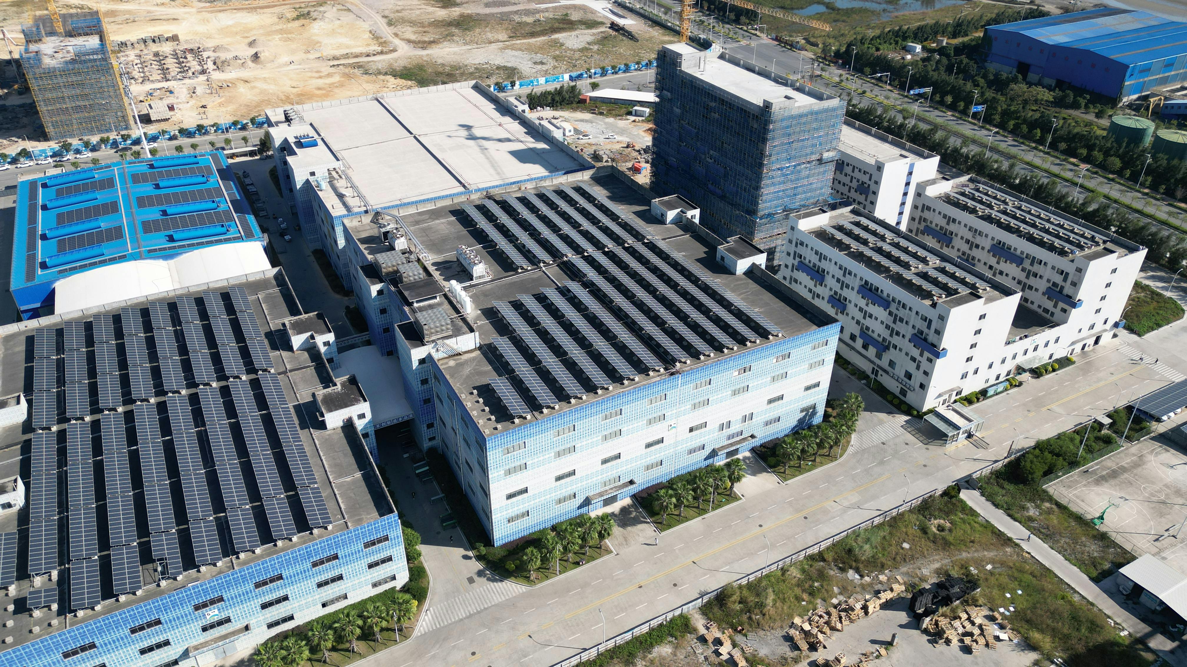 Photovoltaic power generation can be installed on the roof