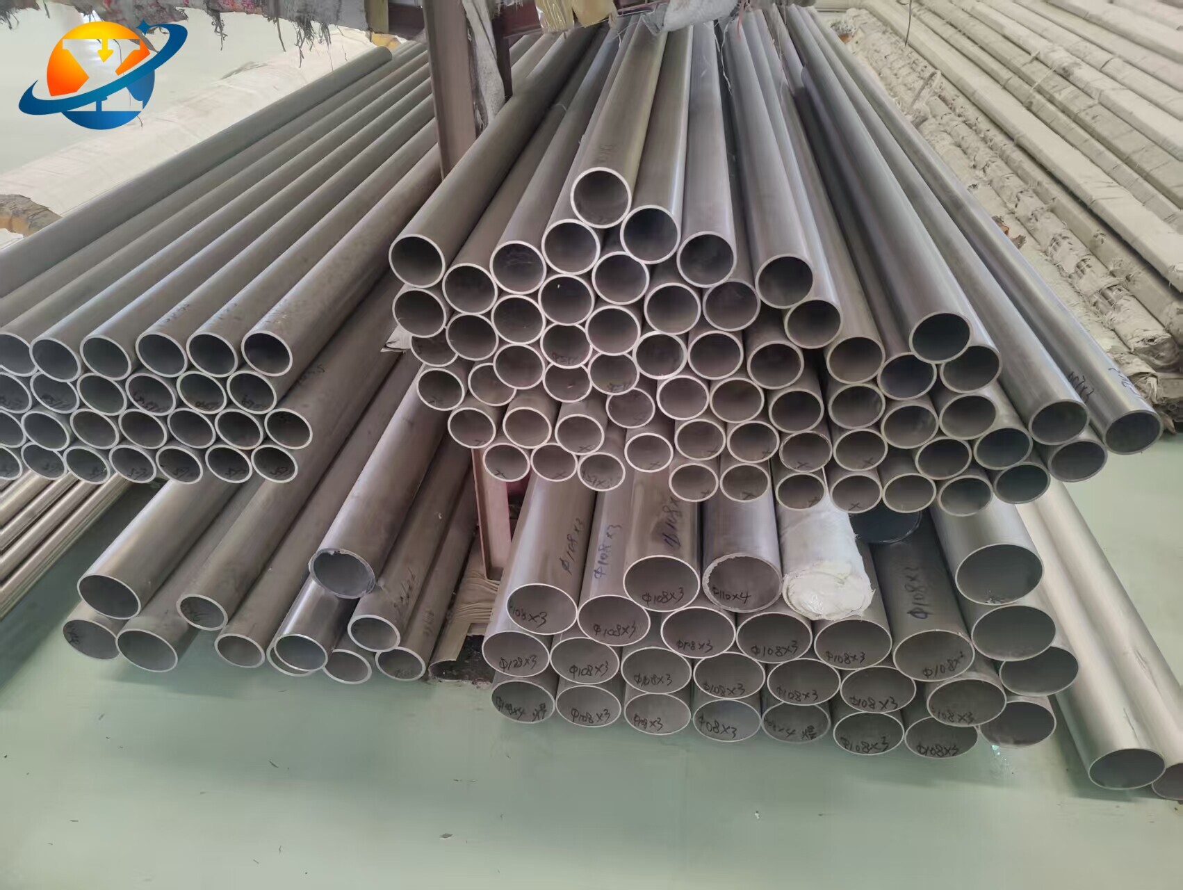 Titanium pipe / tube