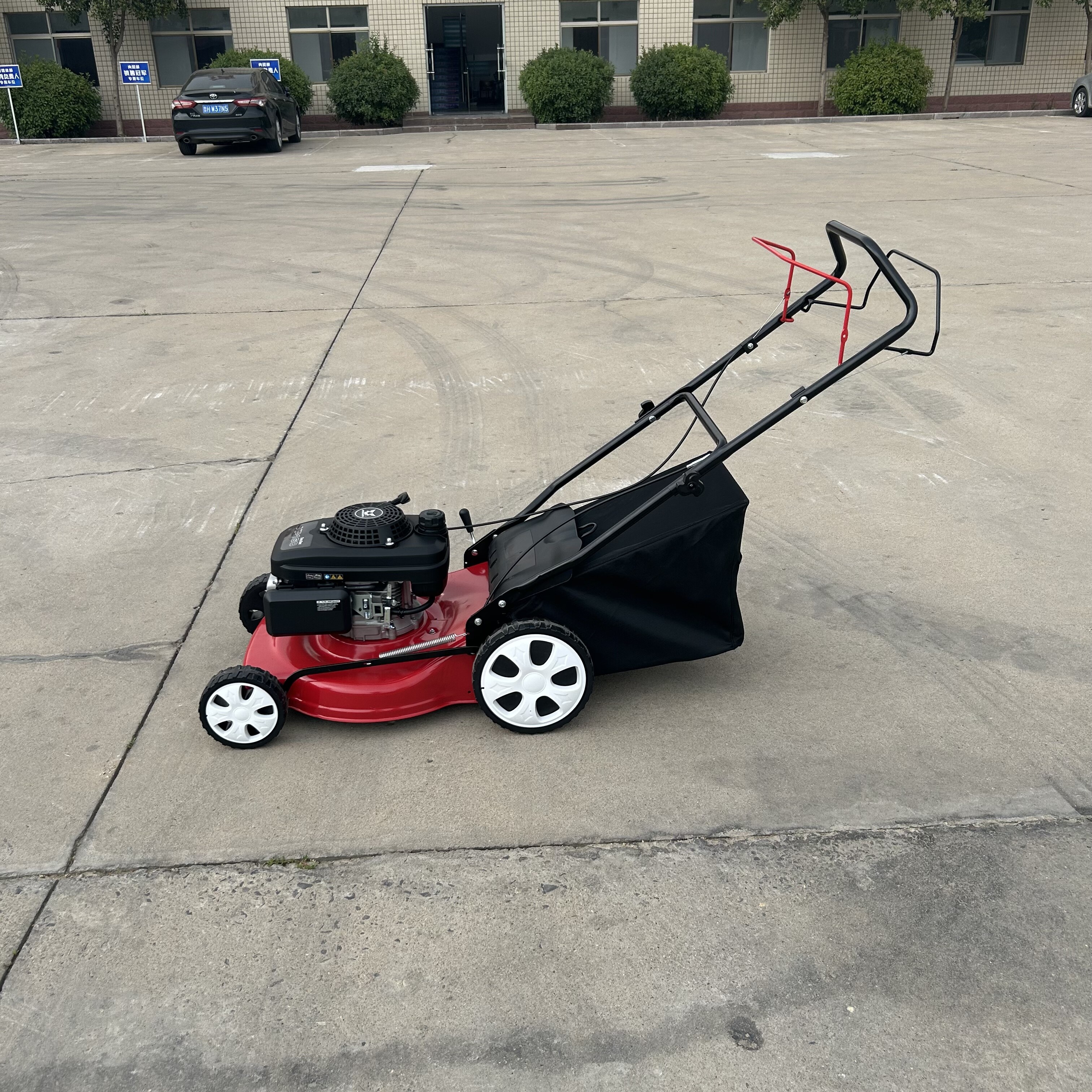 Made In China Golf Petrol Professional Wheel Commercial Lawn Mower
