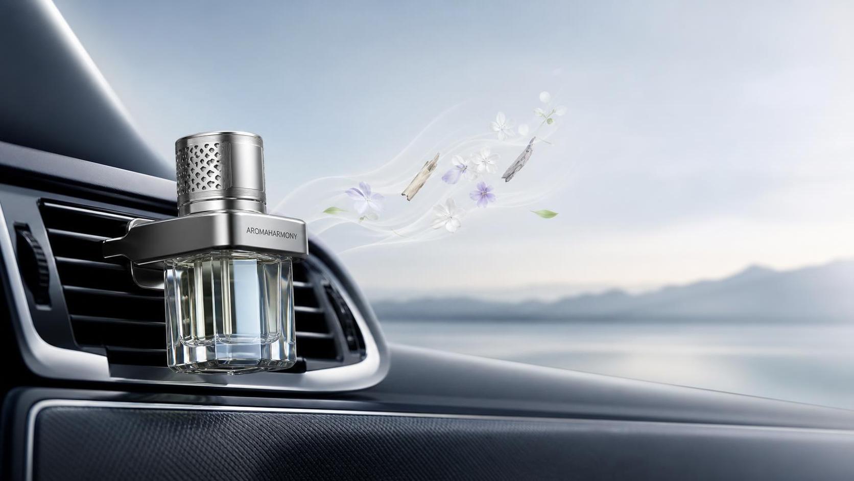 Redefining Luxury Car Fragrance Through a Perfumer's Lens: Notes, Balance, and Diffusion