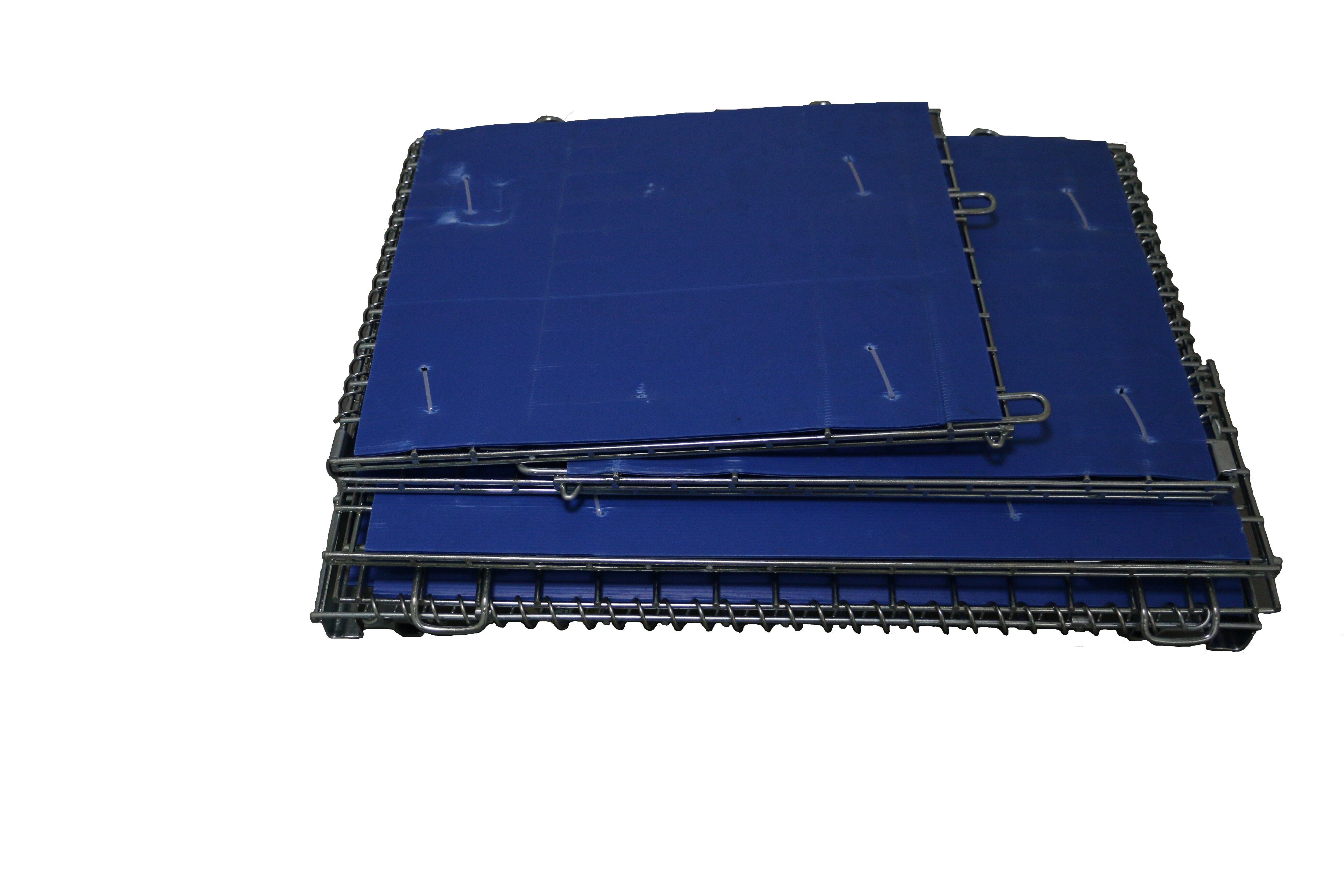 Equipped with hollow board storage cages B2