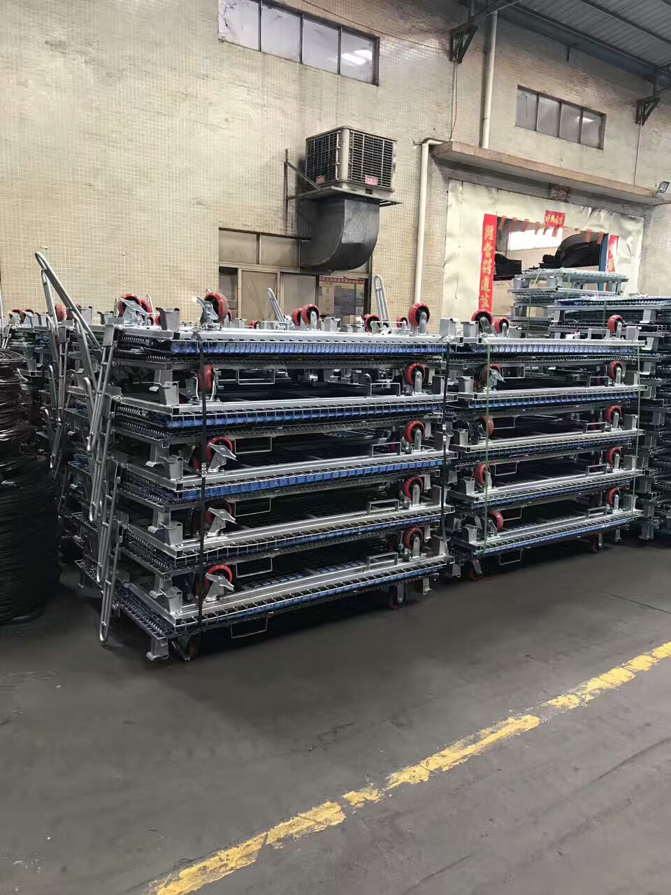 Storage cage with towing casters B3