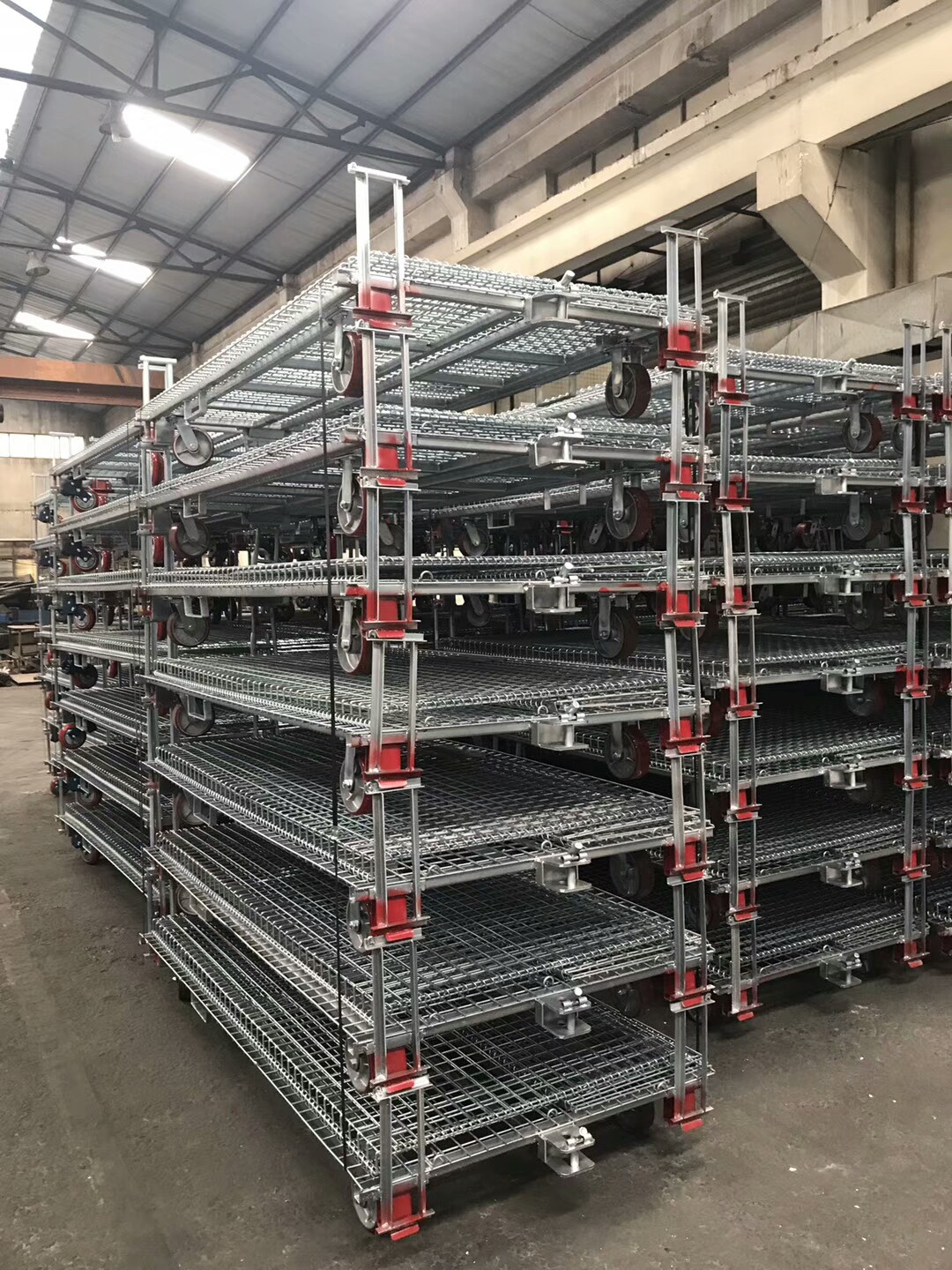 Storage cage with towing casters B1