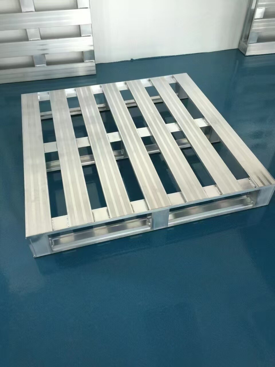 托盘