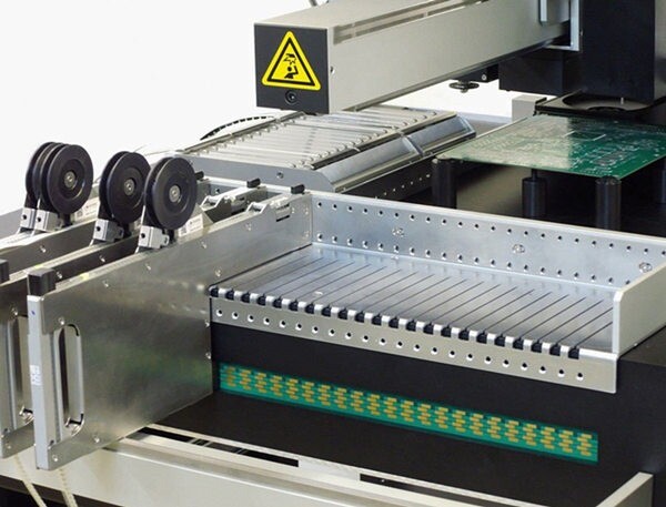 imgi_124_LED-SMT-machine