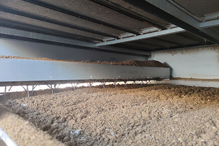 Luoto finished chicken manure drying poultry farm