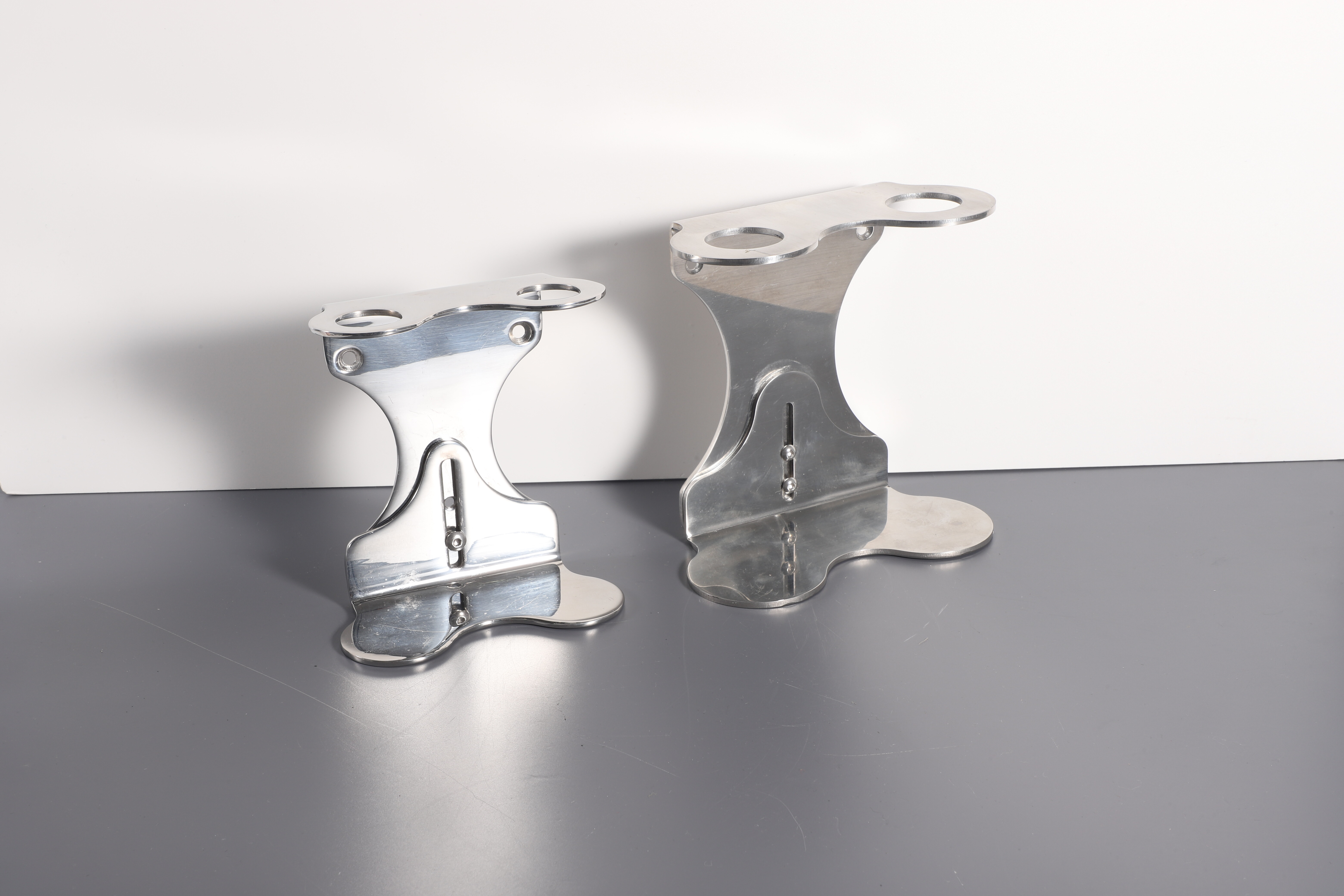 Luxury Bathroom Soap Dispenser Sleek Wall-Mount Design with Smooth Pump Seamless Integration for Hotel Upscale Home Use
