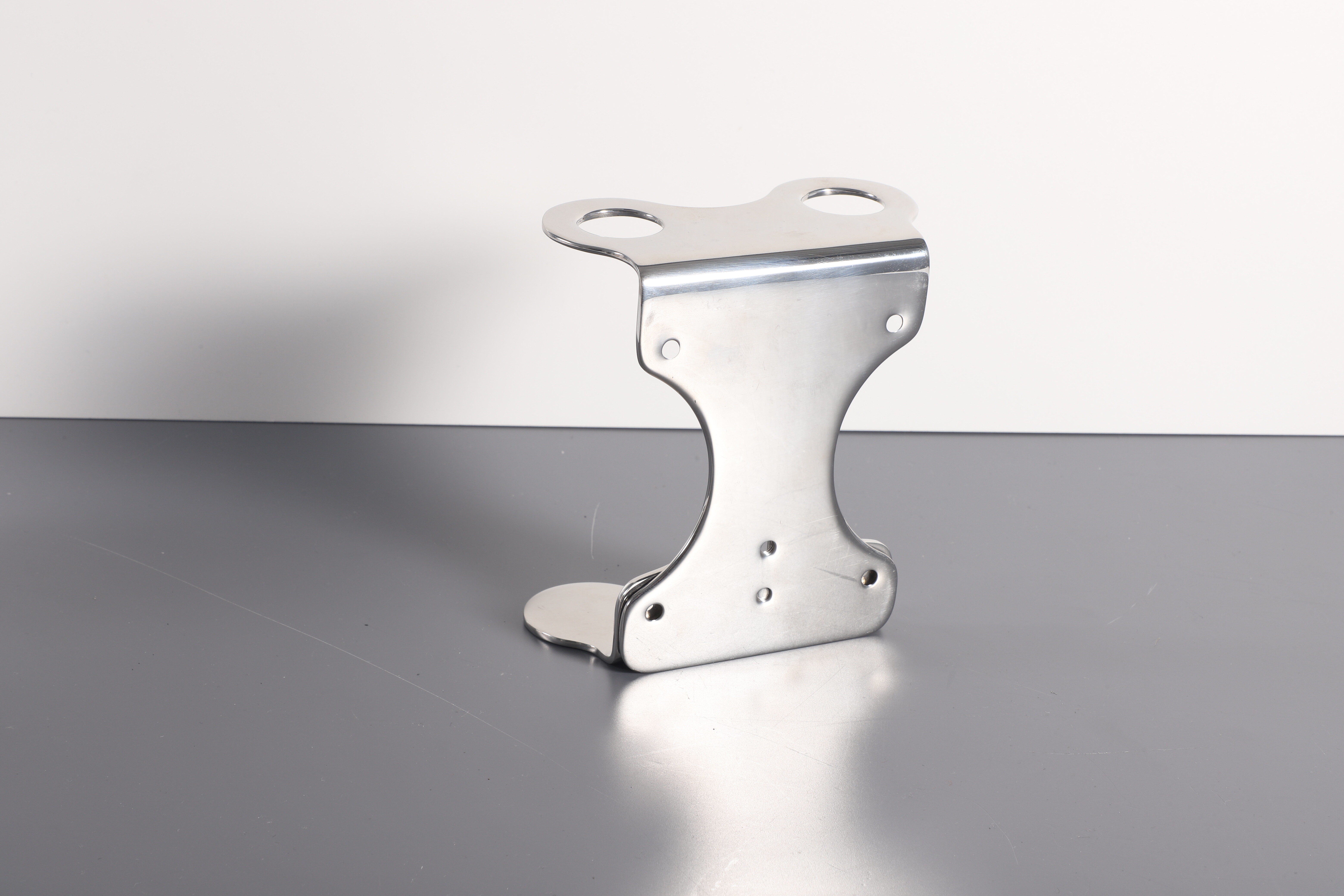 Luxury Bathroom Soap Dispenser Sleek Wall-Mount Design with Smooth Pump Seamless Integration for Hotel Upscale Home Use