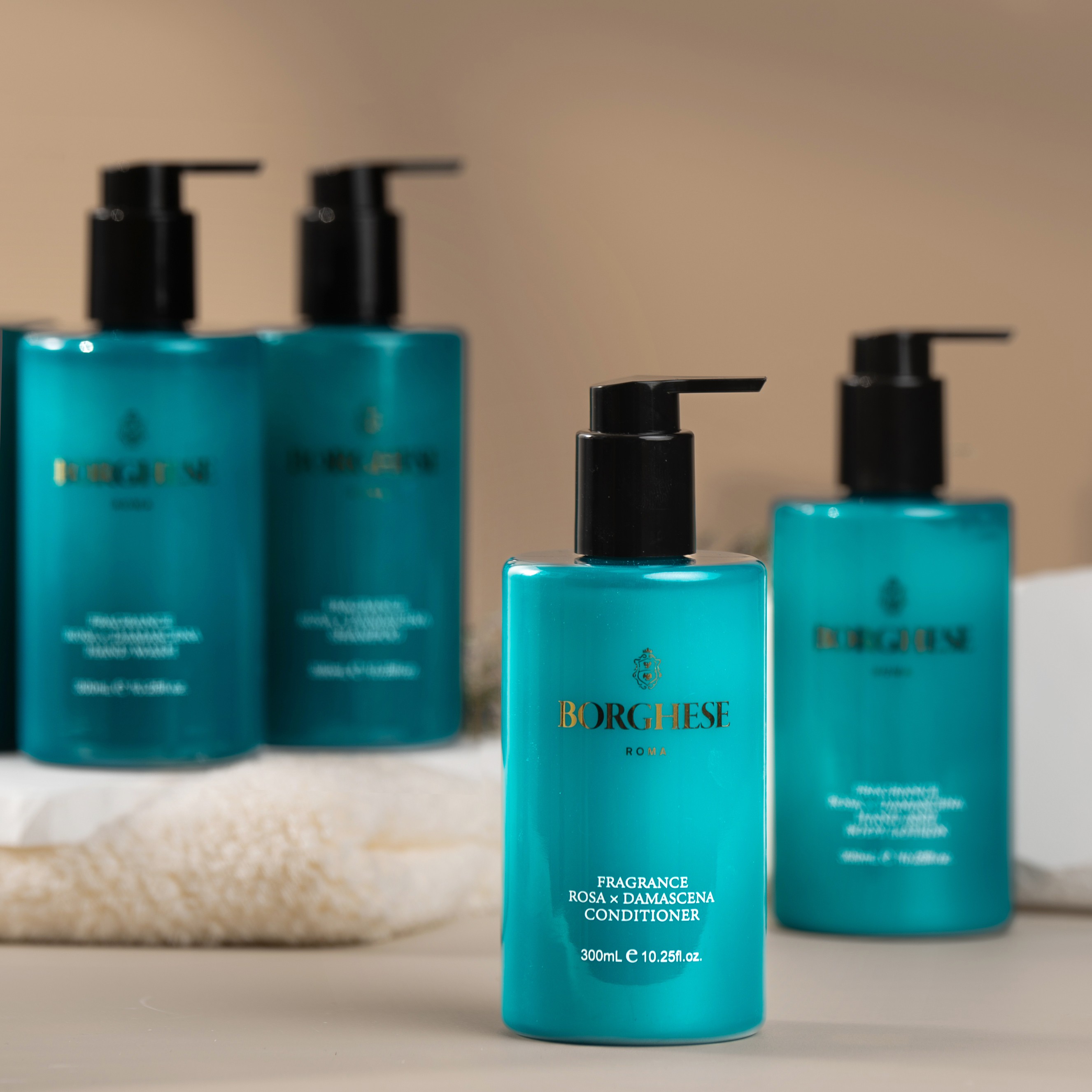 Spa Wellness Center Amenities Gentle Shampoo Conditioner Set with Soothing Botanicals for a Holistic Hair Ritual Bulk Supply