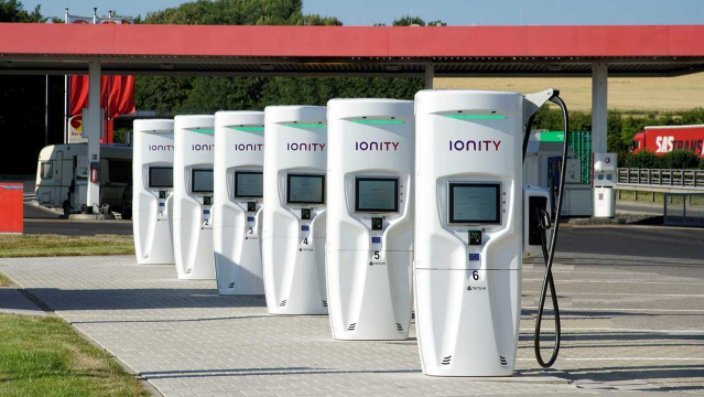 15-2 What is the best solution to charge your electric car?