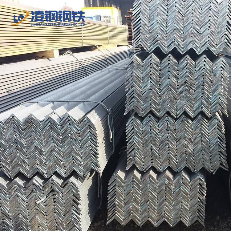 Q235 Ss400 Hot Rolled Carbon Mild Steel Equal Angel Bar / Angle Steel / Iron Angle Bar Q235 Ss400 Hot Rolled Carbon Mild Steel Equal Angel Bar / Angle Steel / Iron Angle Bar