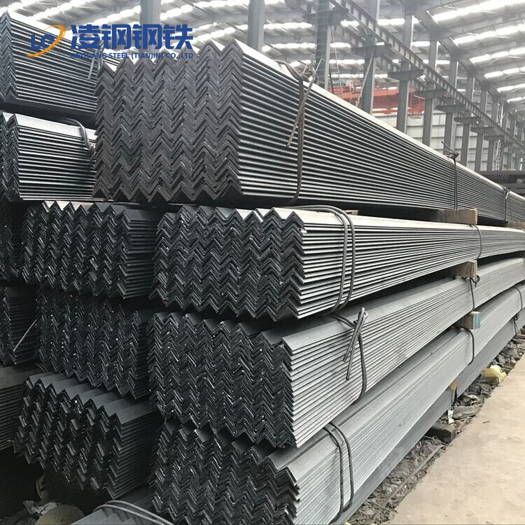 Q235 Ss400 Hot Rolled Carbon Mild Steel Equal Angel Bar / Angle Steel / Iron Angle Bar Q235 Ss400 Hot Rolled Carbon Mild Steel Equal Angel Bar / Angle Steel / Iron Angle Bar