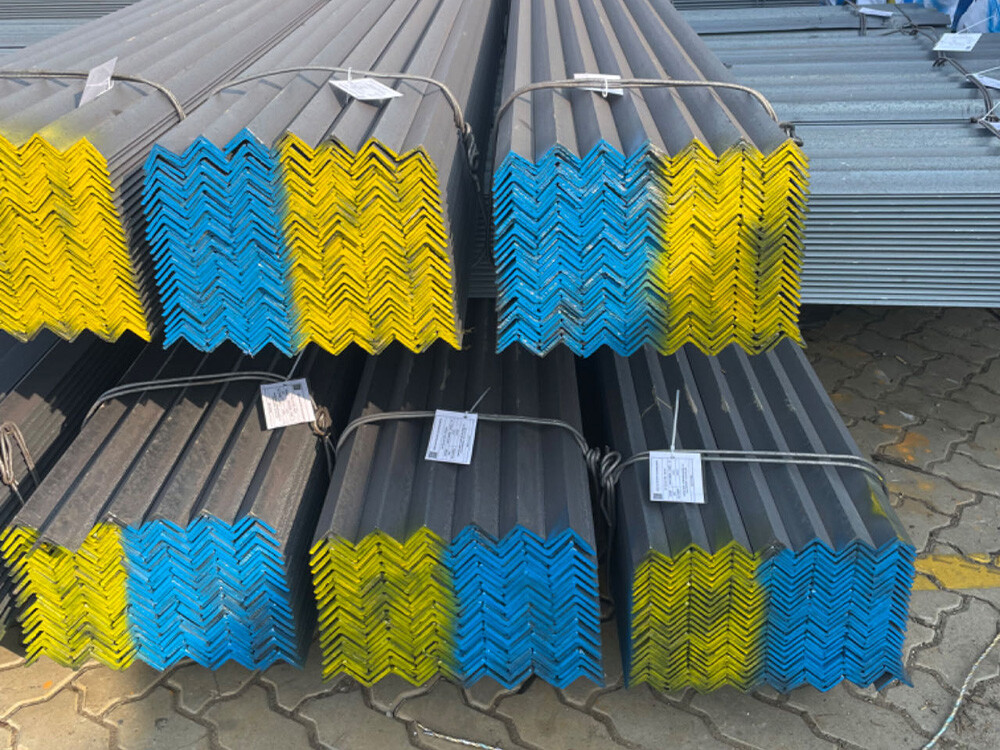 SS400 Carbon Steel Angle