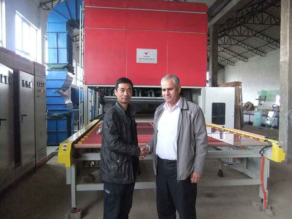 Horno de templado plano y curvo exportado a Kosovo