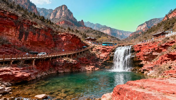 Will a one-day sightseeing tour of Yuntai Mountain be too rushed