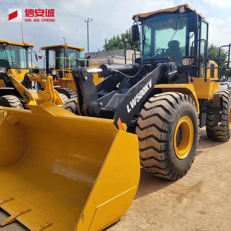 Wheel loader with a rated load capacity of 5 tons