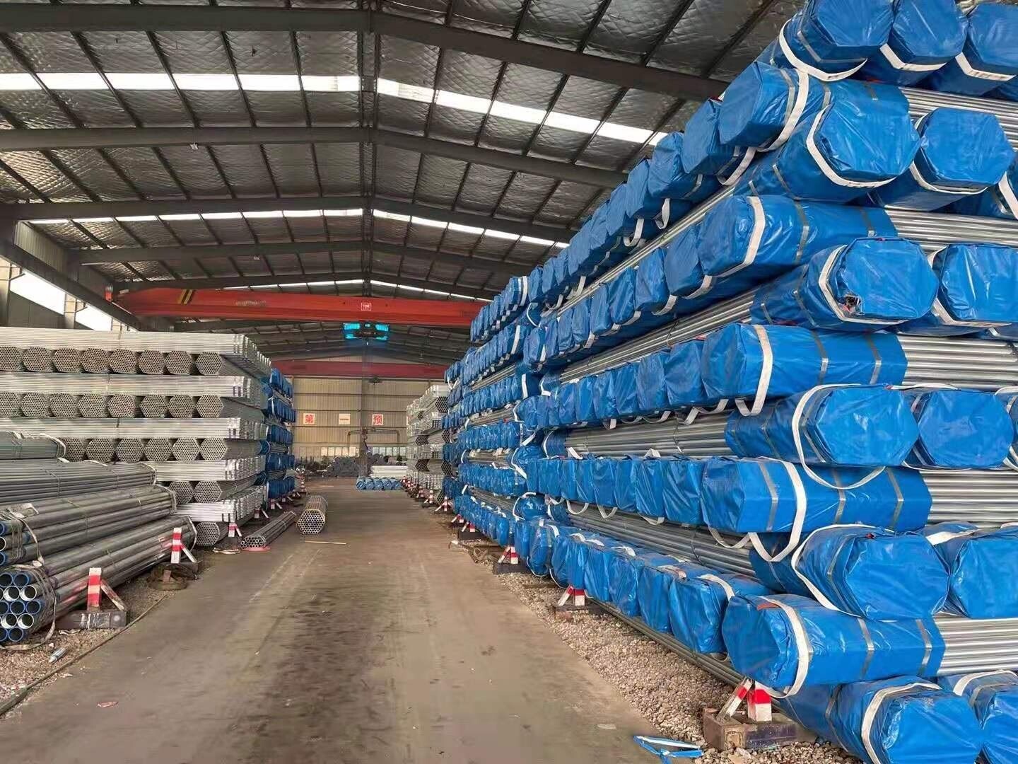 Q215 Galvanized Steel Round Pipe