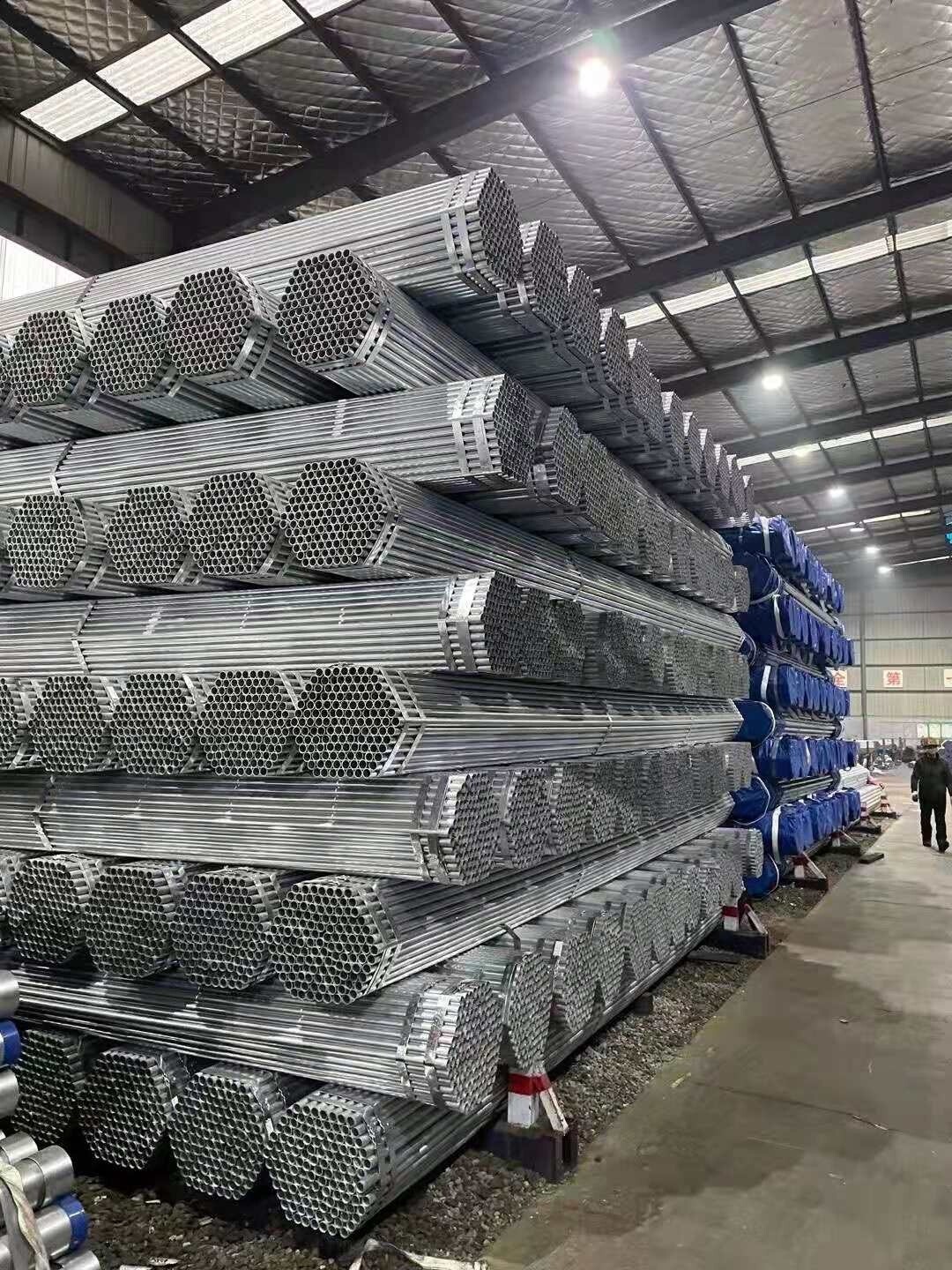 Q215 Galvanized Steel Round Pipe