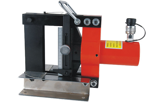 Cintreuse hydraulique pour barres omnibus d'épaisseur 10mm CB-150D