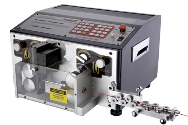 Machine automatique de dénudage et de coupe de fils ZDBX-2