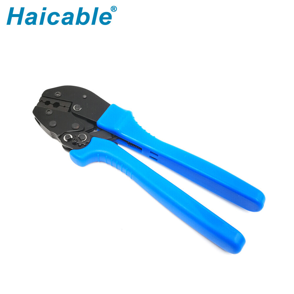 Outils de sertissage pour câble coaxial AP-02H