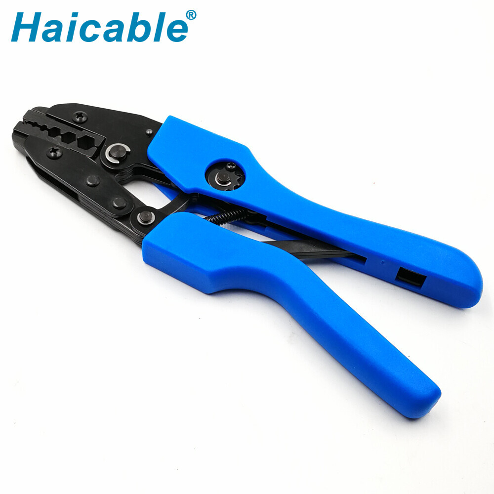 Outils de sertissage pour câble coaxial AN-05H