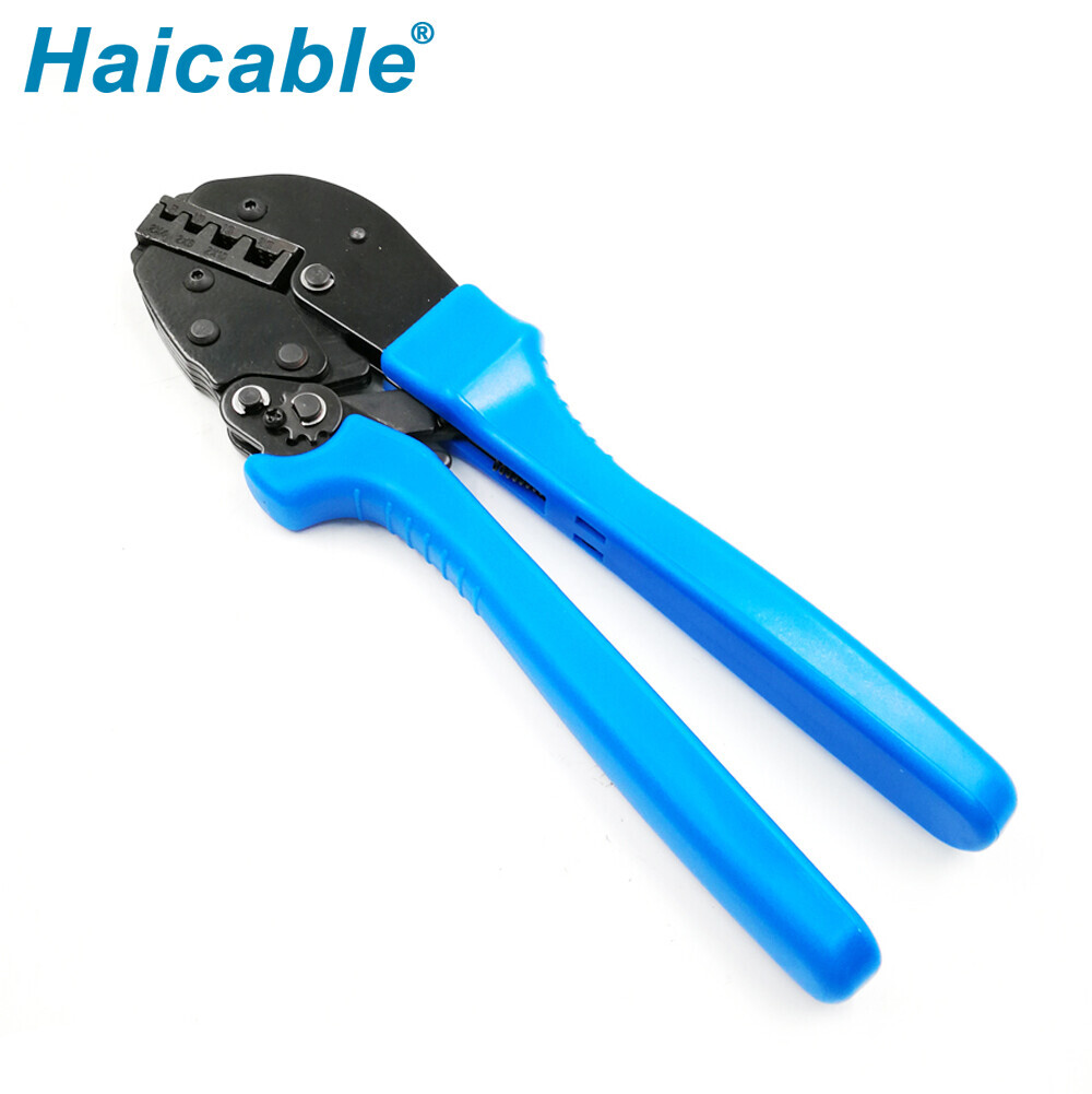 Manchon d'extrémité de cordon et outils de sertissage de bornes à viroles AP-25WF