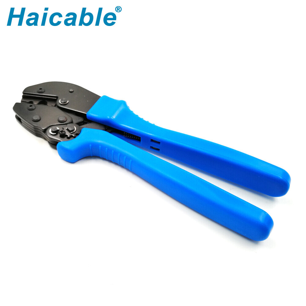 Outils de sertissage pour bornes non isolées AP-101
